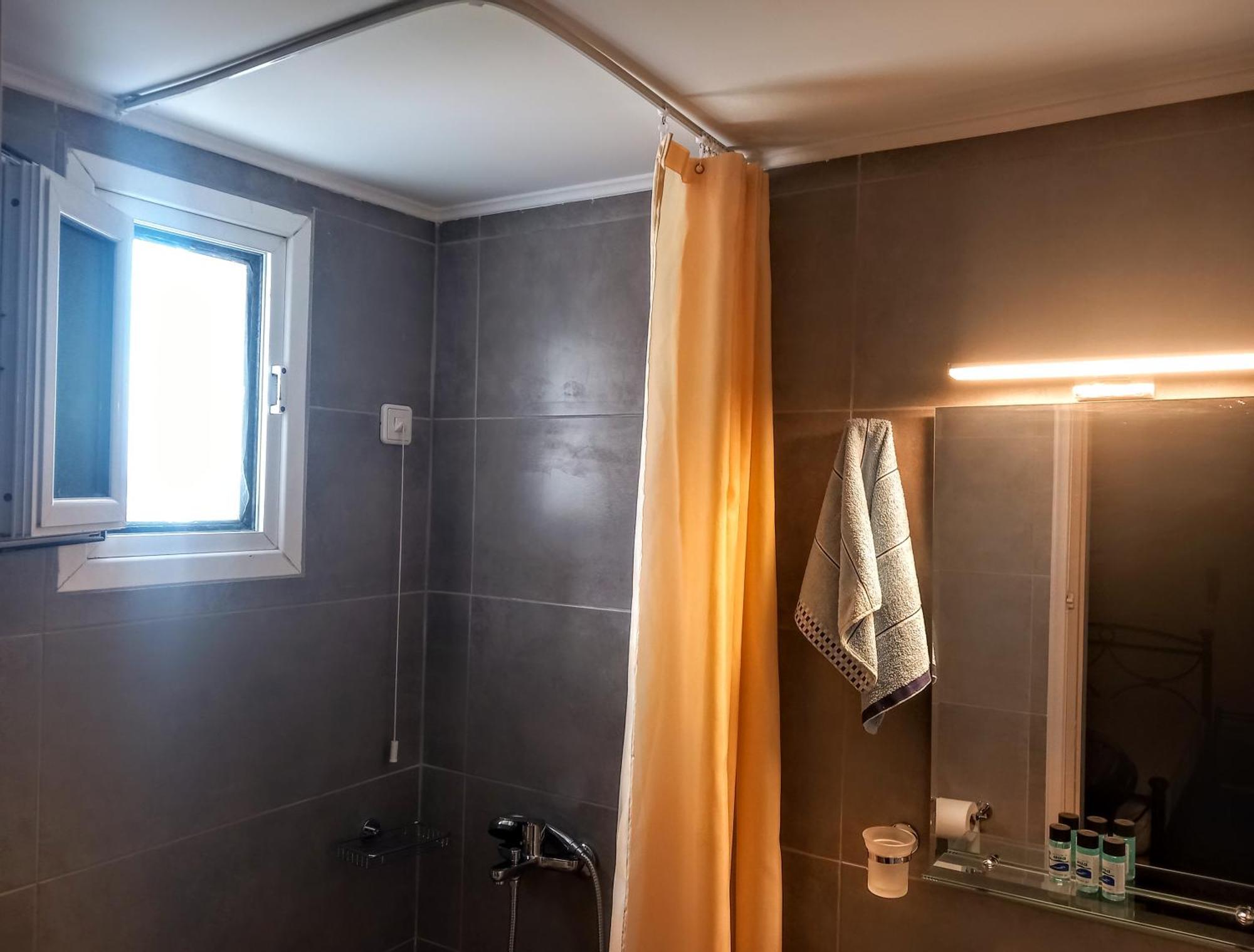 Evgenia Rooms Skála Esterno foto