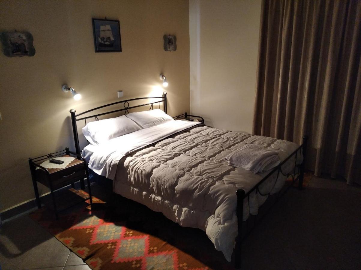 Evgenia Rooms Skála Esterno foto